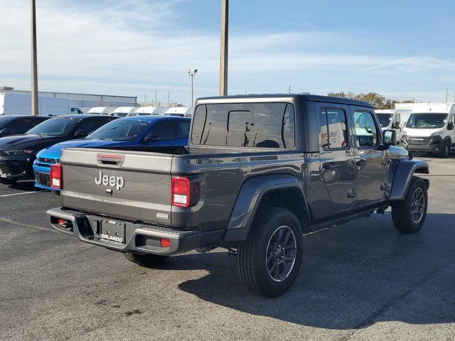 2023 Jeep Gladiator Overland