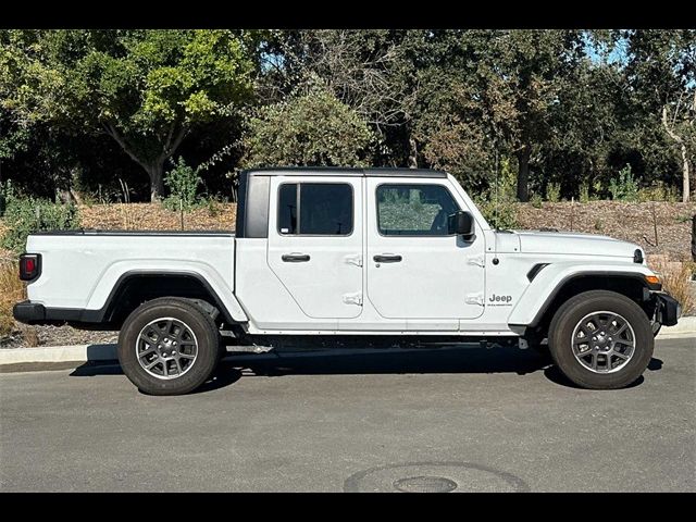 2023 Jeep Gladiator Overland