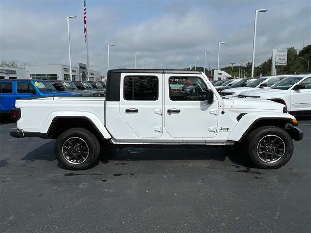 2023 Jeep Gladiator Overland