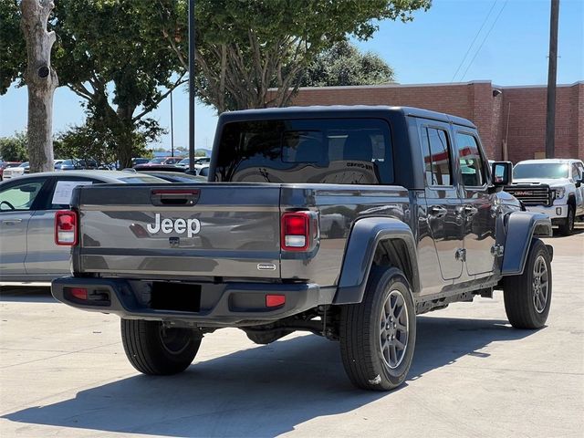 2023 Jeep Gladiator Overland