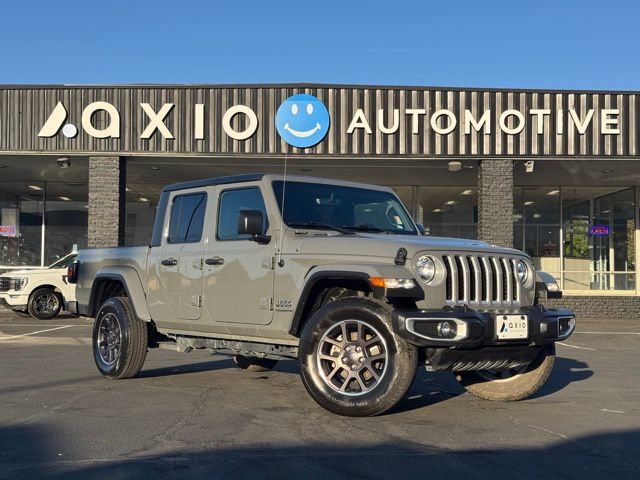 2023 Jeep Gladiator Overland