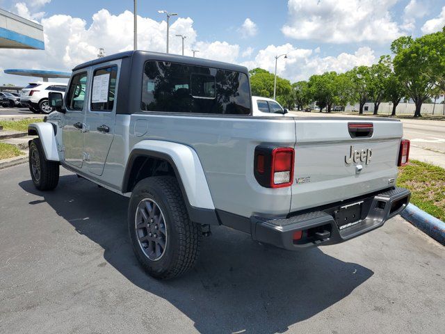 2023 Jeep Gladiator Overland