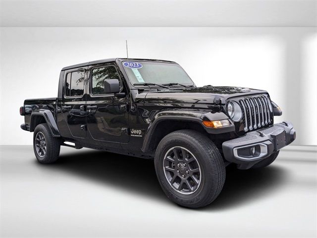 2023 Jeep Gladiator Overland