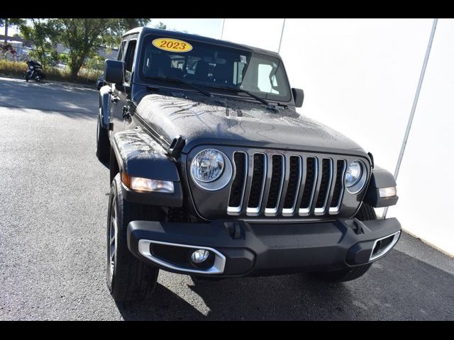 2023 Jeep Gladiator Overland