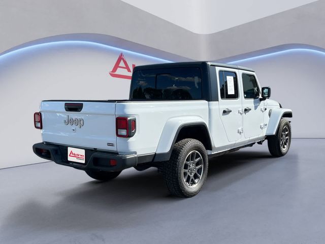 2023 Jeep Gladiator Overland