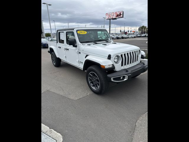 2023 Jeep Gladiator Overland