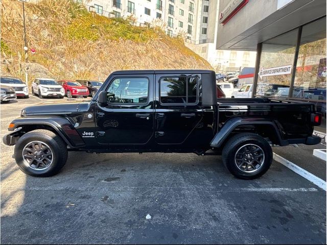 2023 Jeep Gladiator Overland