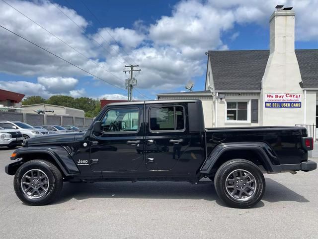 2023 Jeep Gladiator Overland