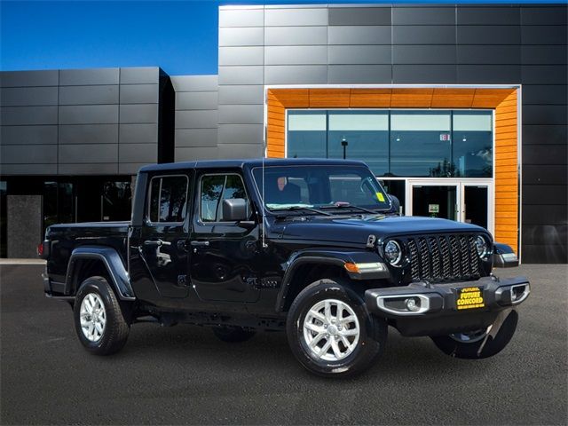 2023 Jeep Gladiator Sport S