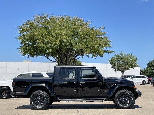 2023 Jeep Gladiator Willys