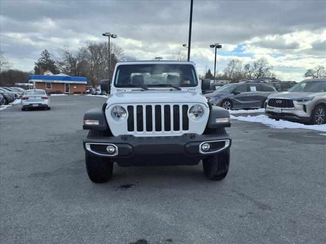 2023 Jeep Gladiator Sport
