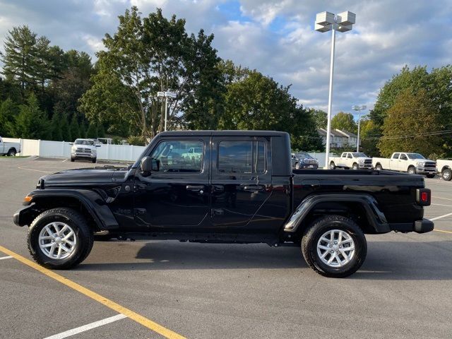 2023 Jeep Gladiator Sport S