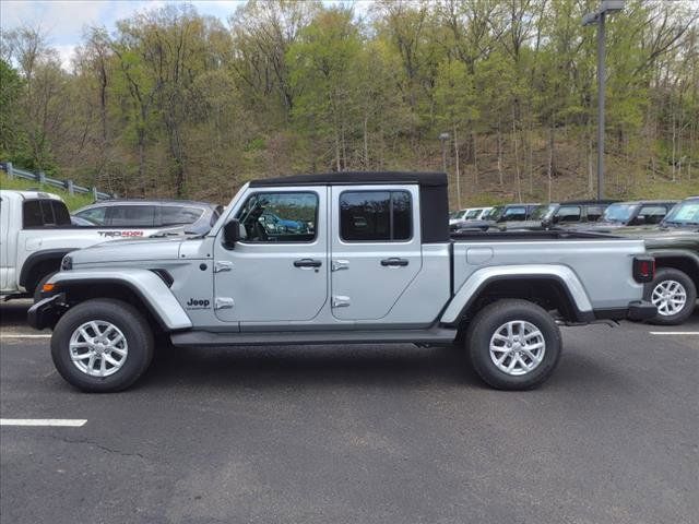 2023 Jeep Gladiator Sport S