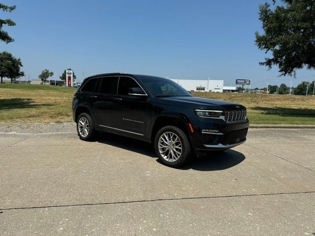 2023 Jeep Grand Cherokee Summit