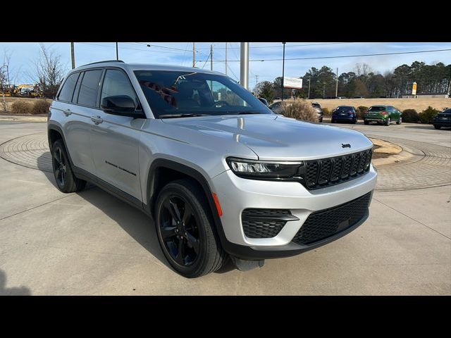 2023 Jeep Grand Cherokee Altitude