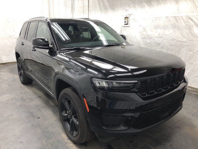 2023 Jeep Grand Cherokee Altitude