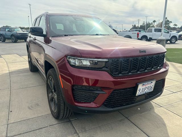 2023 Jeep Grand Cherokee Altitude