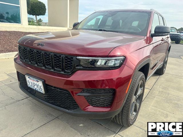 2023 Jeep Grand Cherokee Altitude