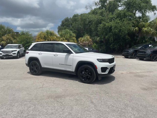 2023 Jeep Grand Cherokee Altitude