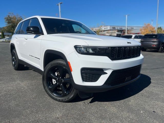 2023 Jeep Grand Cherokee Altitude