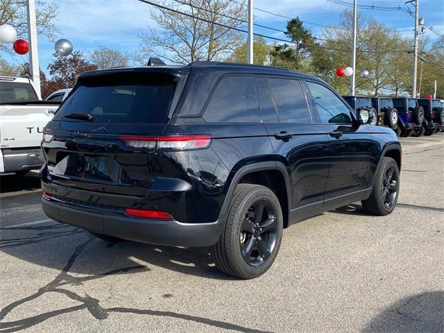 2023 Jeep Grand Cherokee Altitude