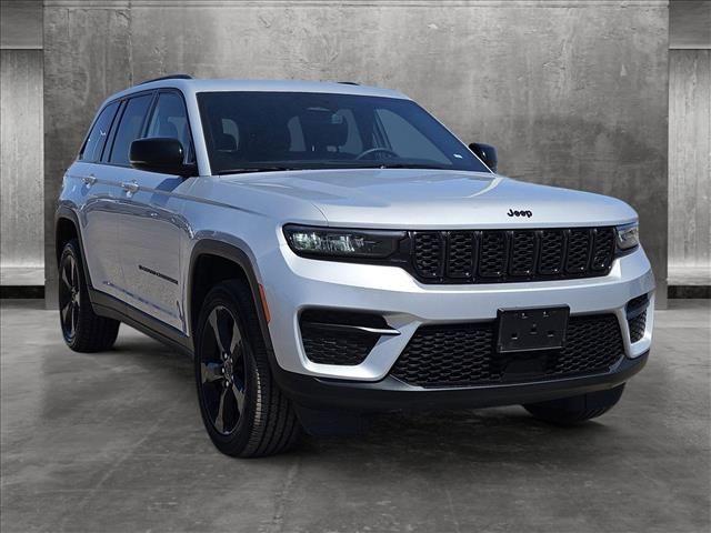 2023 Jeep Grand Cherokee Altitude