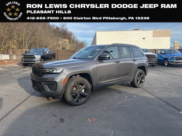 2023 Jeep Grand Cherokee Altitude