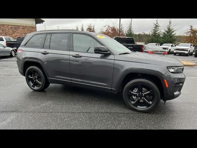 2023 Jeep Grand Cherokee Altitude