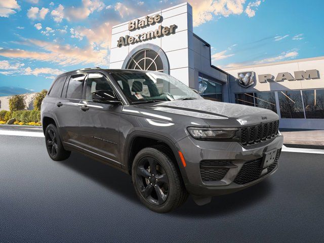 2023 Jeep Grand Cherokee Altitude