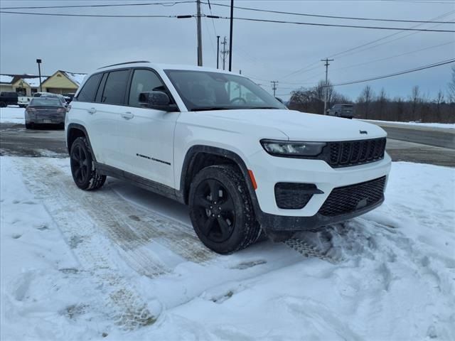 2023 Jeep Grand Cherokee Altitude