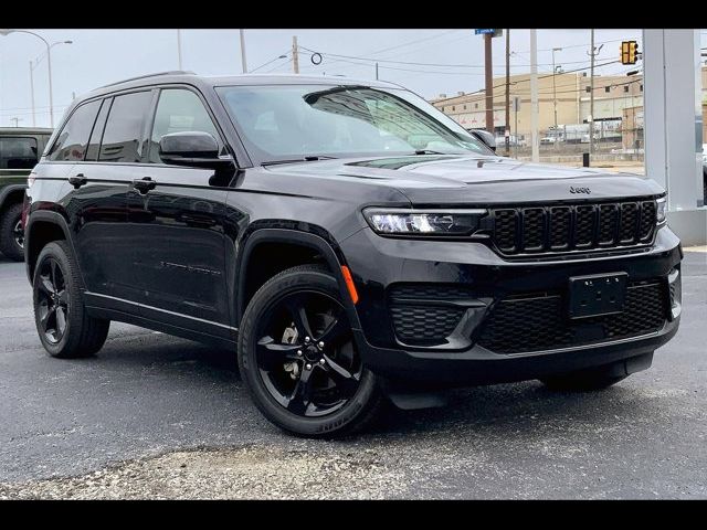 2023 Jeep Grand Cherokee Altitude