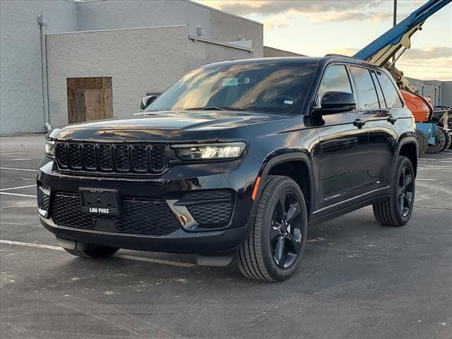 2023 Jeep Grand Cherokee Altitude