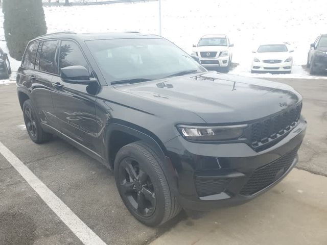 2023 Jeep Grand Cherokee Altitude