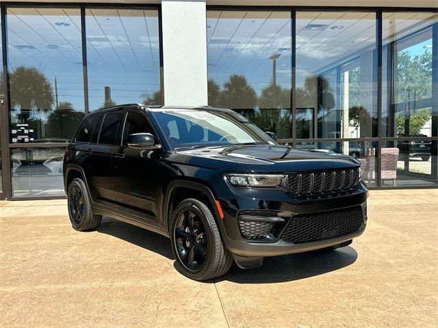 2023 Jeep Grand Cherokee Altitude