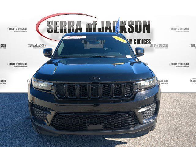 2023 Jeep Grand Cherokee Altitude