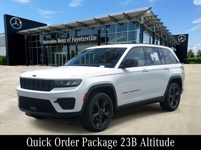 2023 Jeep Grand Cherokee Altitude