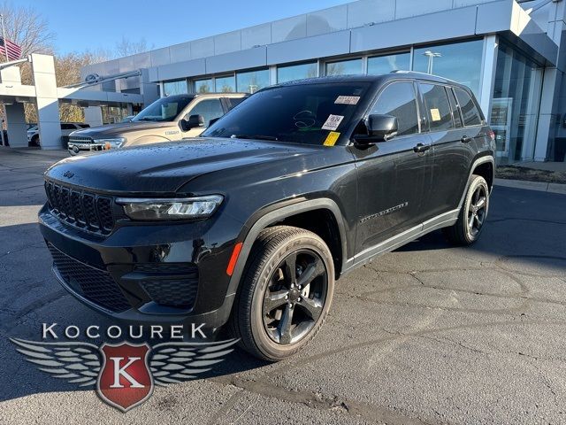 2023 Jeep Grand Cherokee Altitude