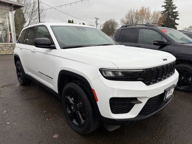 2023 Jeep Grand Cherokee Altitude