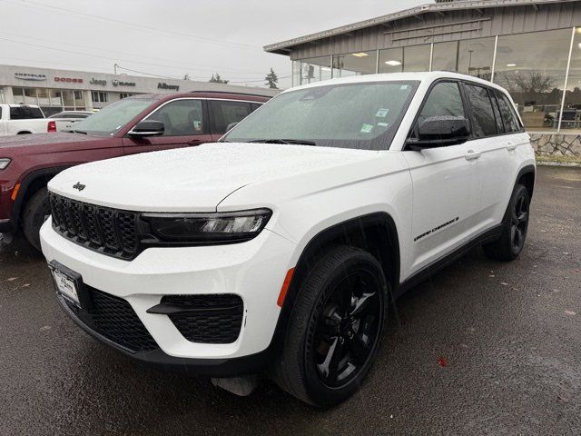 2023 Jeep Grand Cherokee Altitude