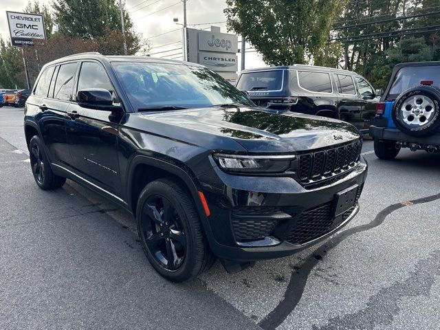 2023 Jeep Grand Cherokee Altitude