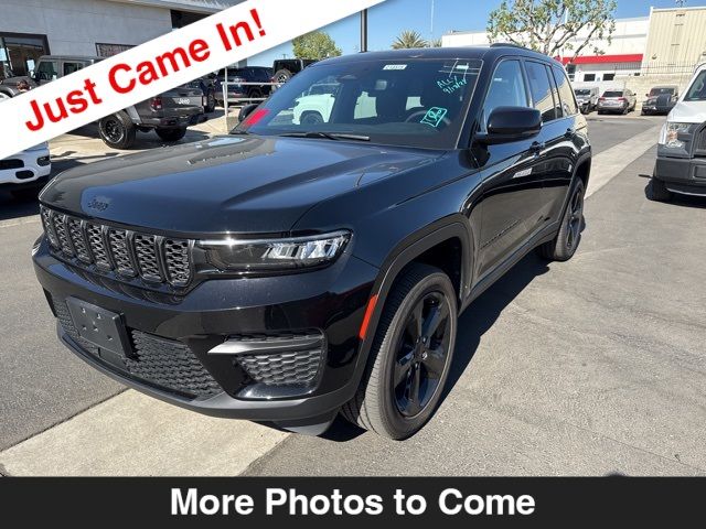 2023 Jeep Grand Cherokee Altitude