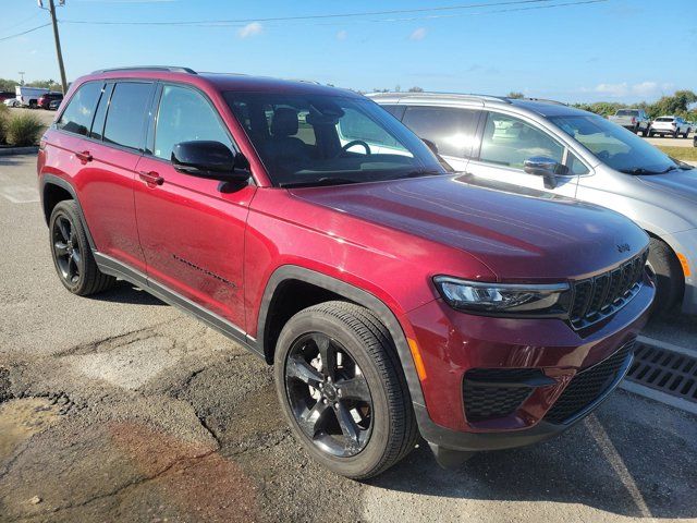 2023 Jeep Grand Cherokee Altitude