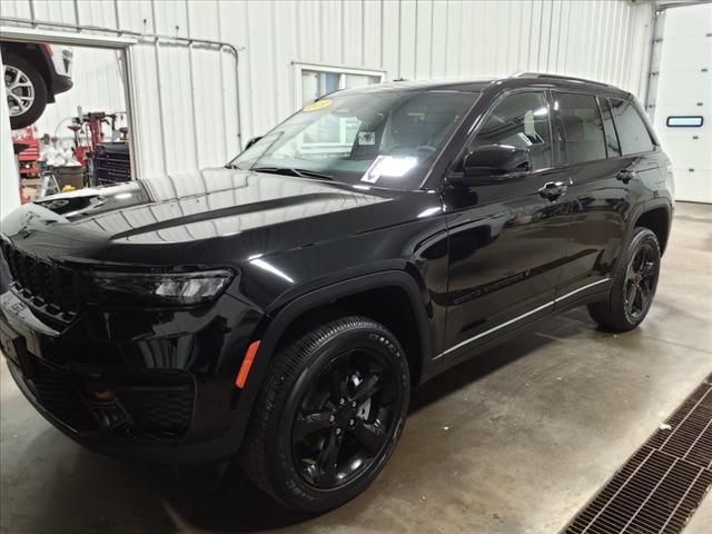 2023 Jeep Grand Cherokee Altitude