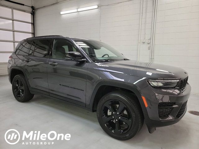 2023 Jeep Grand Cherokee Altitude