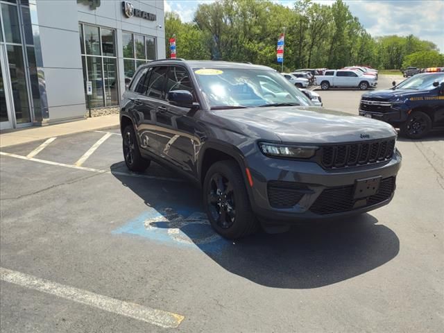 2023 Jeep Grand Cherokee Altitude