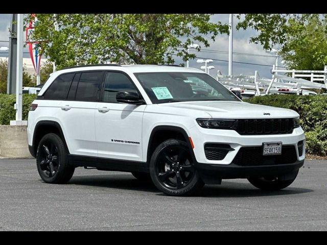 2023 Jeep Grand Cherokee Altitude