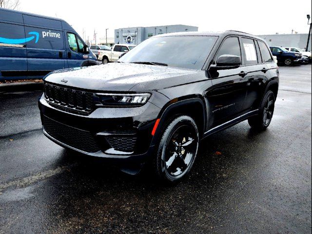 2023 Jeep Grand Cherokee Altitude