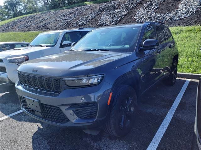 2023 Jeep Grand Cherokee Altitude