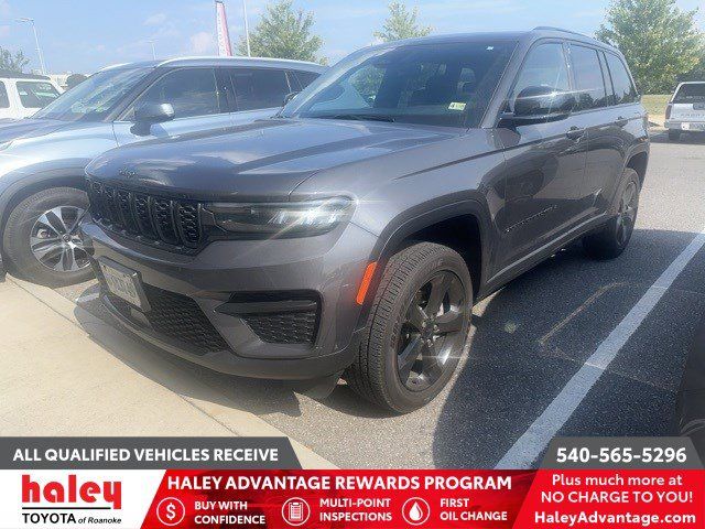 2023 Jeep Grand Cherokee Altitude