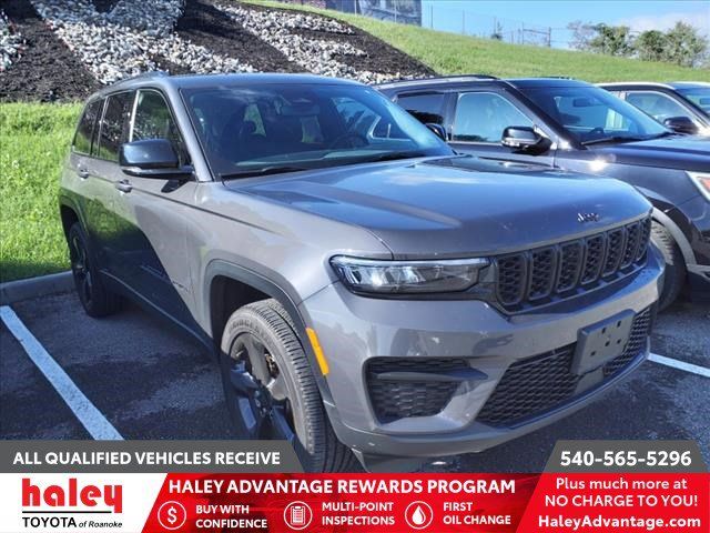 2023 Jeep Grand Cherokee Altitude